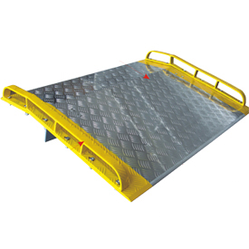 Dock Board with Curbs